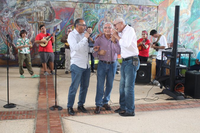 Trovadores que participan de las actividades artísticas de la Semana de la Afirmación de la Puertorriqueñidad.