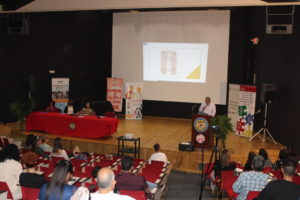 Uno de los paneles durante el Coloquio de las Escuelas Laboratorio