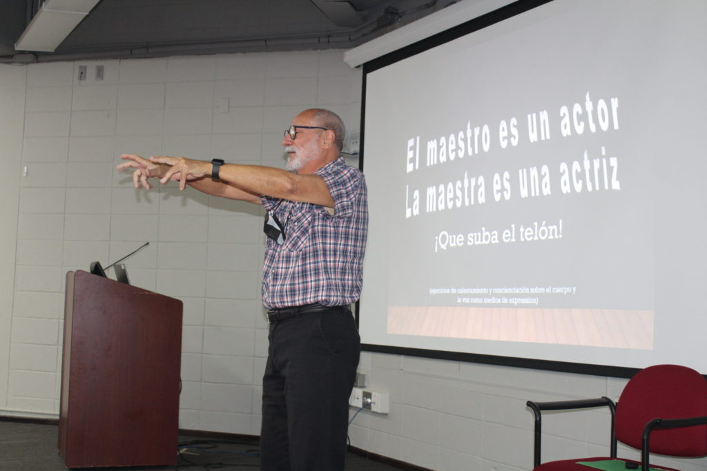 Profesor de Teatro Facultad de Educación